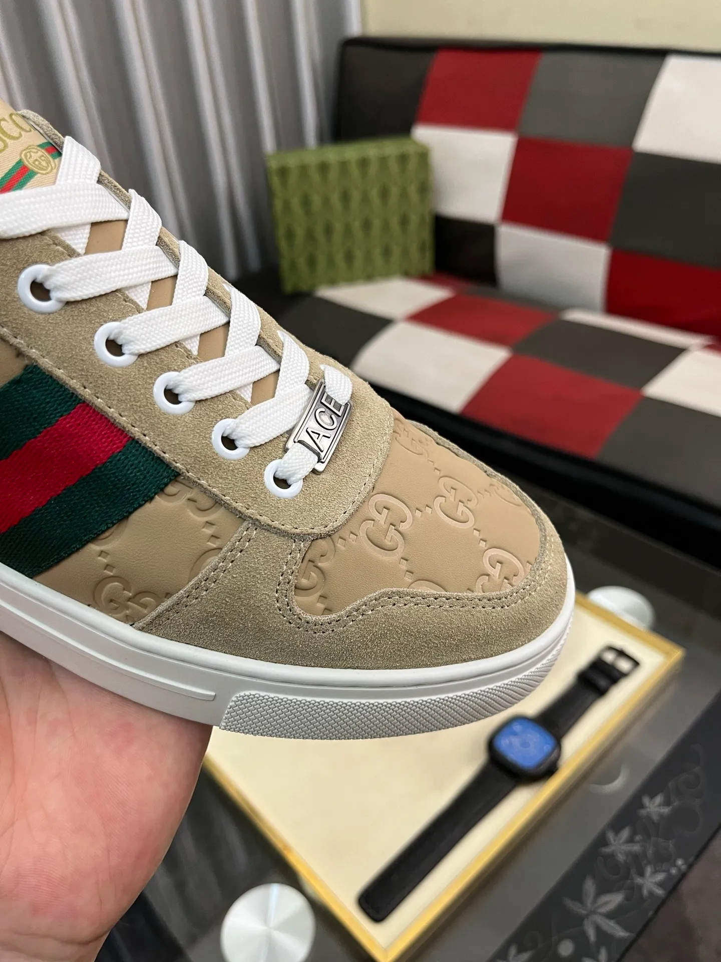 Men's Men's Shoes💰440⌚️⌚️【GUCCI】Gucci men's latest white shoe series casual shoes! The official website is built 1:1. Upper: Made of imported cowhide, with electric embroidery ➕Inner lining: Made of high-quality first-layer pigskin, soft and comfortable. Picky material selection and exquisite workmanship give you the best enjoyment. Size: 38-44 yards, 3️⃣ colors available.